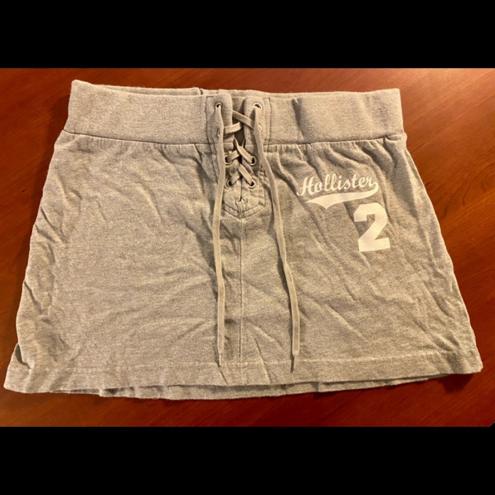 Hollister Skirt. NWOT.